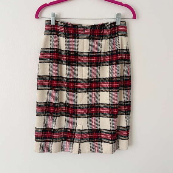 Jones New York Red Cream Green Plaid Button Down Skirt Suit Size 6 - Picture 7 of 10